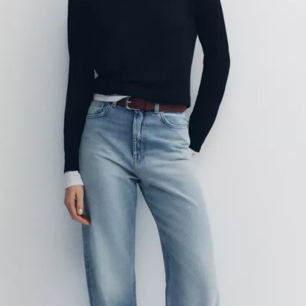 ZARA High Rise Wide Leg Jean size 4